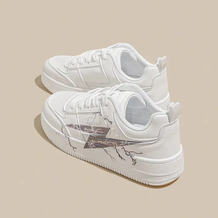 Chaussures blanches à semelle épaisse pour femmes de la marque FOXER