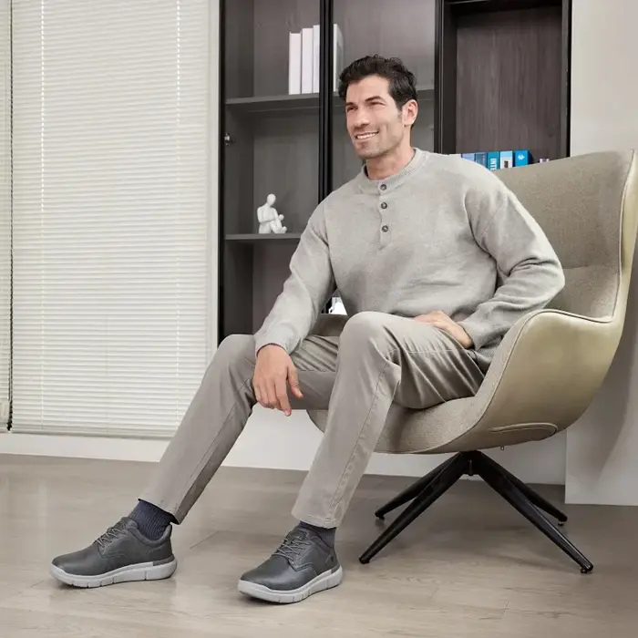 Mocassins larges en cuir pour hommes
