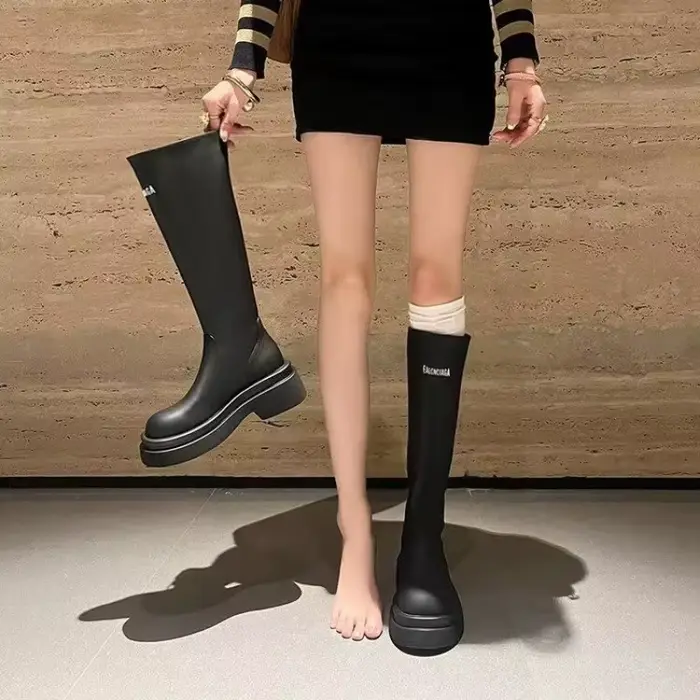 Bottes à plateforme noires pour femmes, chaussures pour dames, Parker rond, confortables et élégantes, cosplay, prix bas, chic, chaud