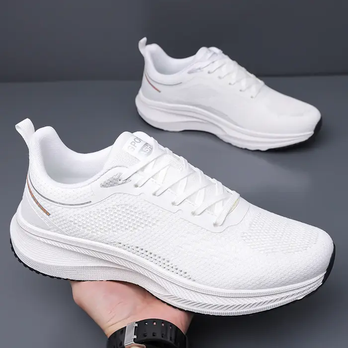 Chaussures de course en maille blanche pour hommes