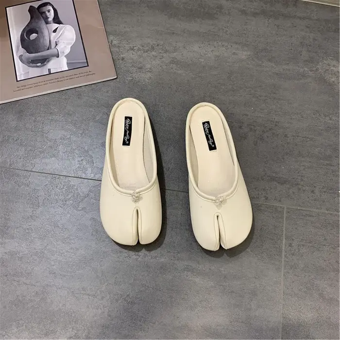 Chaussures de style japonais Tabi Ninja pour femmes, chaussures plates en cuir confortables, mocassi