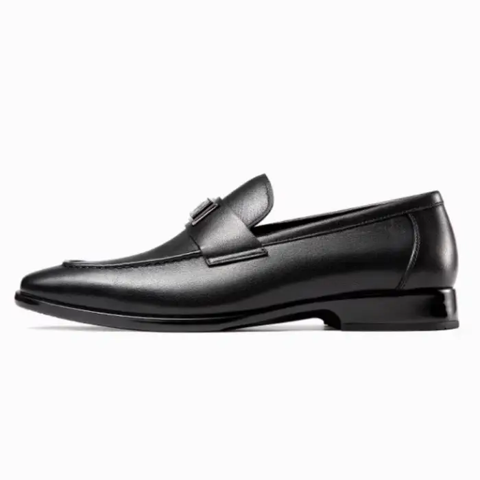 Printemps 2025 un nouveau mocassins à tête ronde, chaussures décontractées pour hommes, mode en cuir