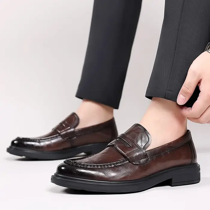 Chaussures italiennes à enfiler en cuir haut de gamme pour hommes