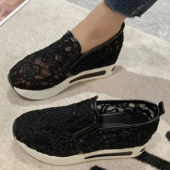 Baskets classiques noires brodées pour femmes