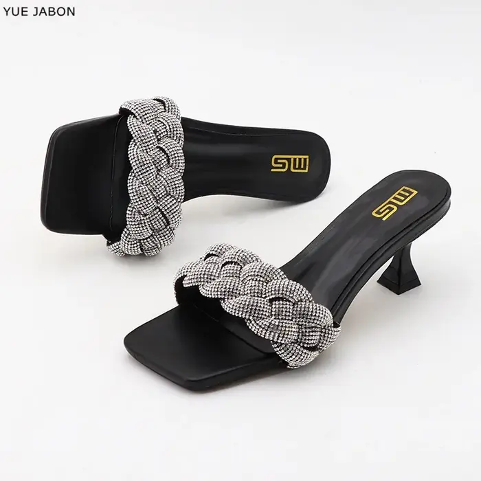 Chaussures d'été noires pour femmes, sandales à bout carré et ouvert, tressées argentées, ornées de cristaux, talons hauts tendance, sandales de créateur pour femmes