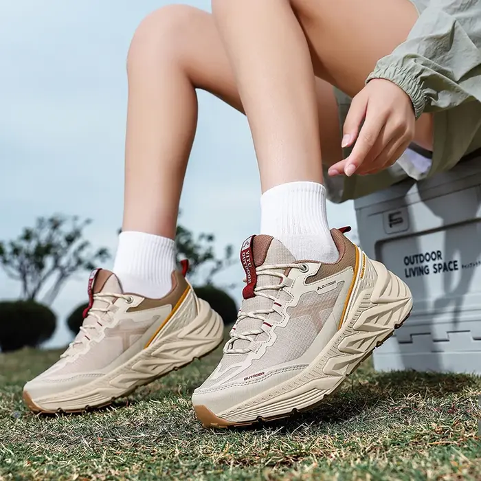 Baskets pour femmes 2026 Nouvelle mode Chaussures de marche unisexe Chaussures pour femmes de haute qualité Marque respirante Chaussures d'entraînement et de randonnée en extérieur