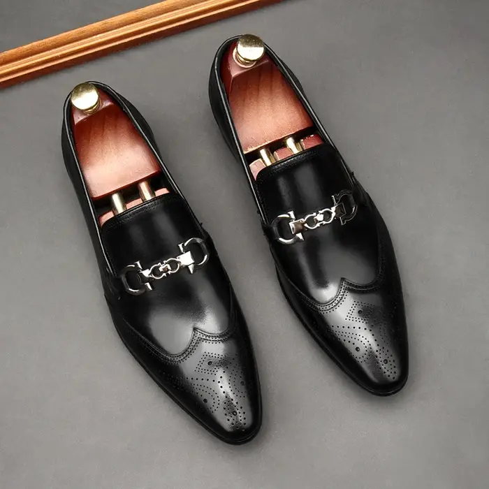 Oxford homme en chaussures en cuir, chaussures habillées, pointues, style anglais. En cuir pur, robe