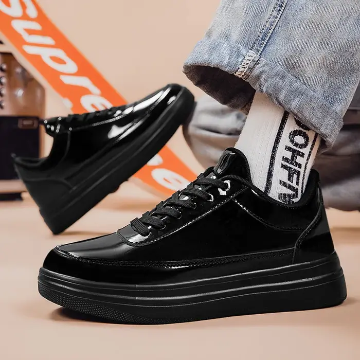 Cuir verni noir hommes baskets mode décontracté plate-forme chaussures