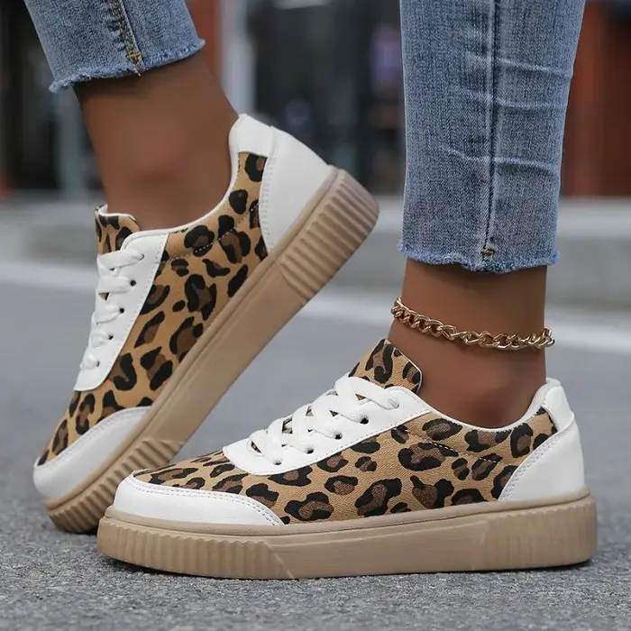 Nouvelles chaussures de sport pour femmes, baskets décontractées à imprimé léopard, confortables, à lacets, chaussures de course polyvalentes, chaussures de marche