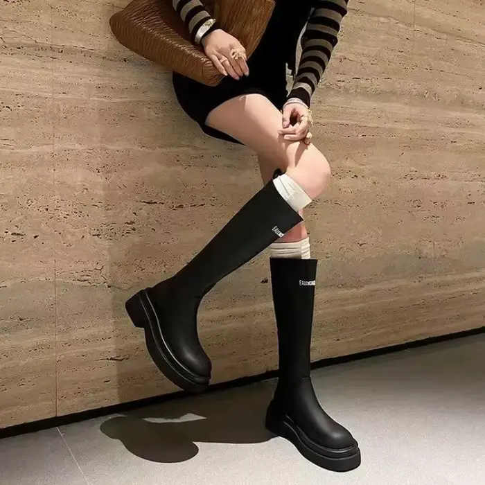 Bottes à plateforme noires pour femmes, chaussures pour dames, Parker rond, confortables et élégantes, cosplay, prix bas, chic, chaud