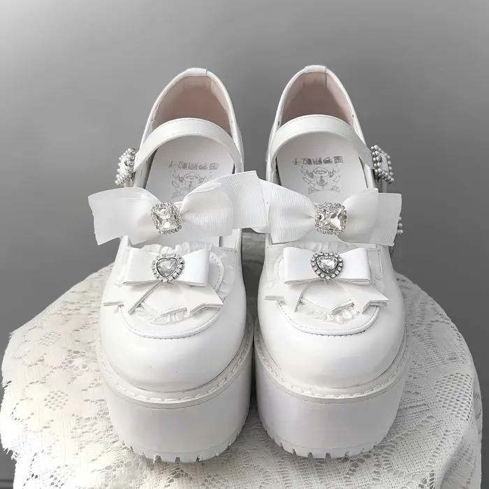 Chaussures à Plateforme Japonaises avec Nministériels d en Strass