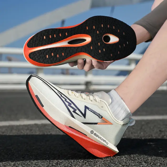 Chaussures de course avec plaque en carbone, spécialité marathon, respirantes, légères, confortables, antidérapantes, pour hommes et femmes