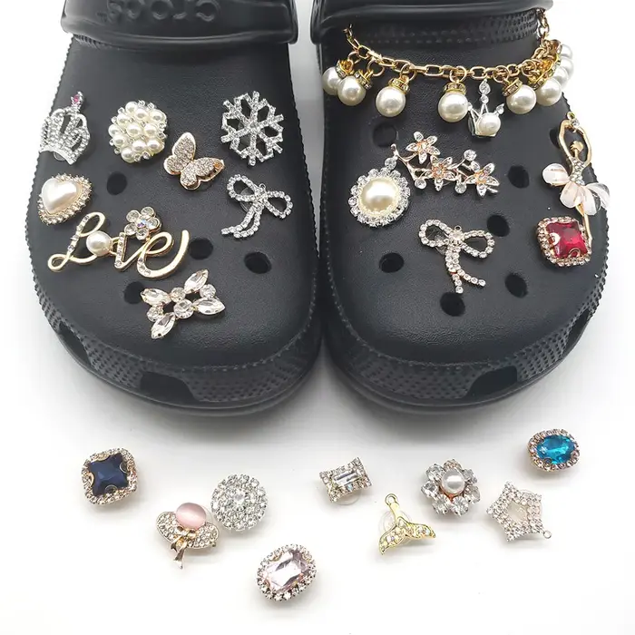 Breloques de chaussures en biscuits scintillant pour fille, breloque de créateur, papillon d'amour e