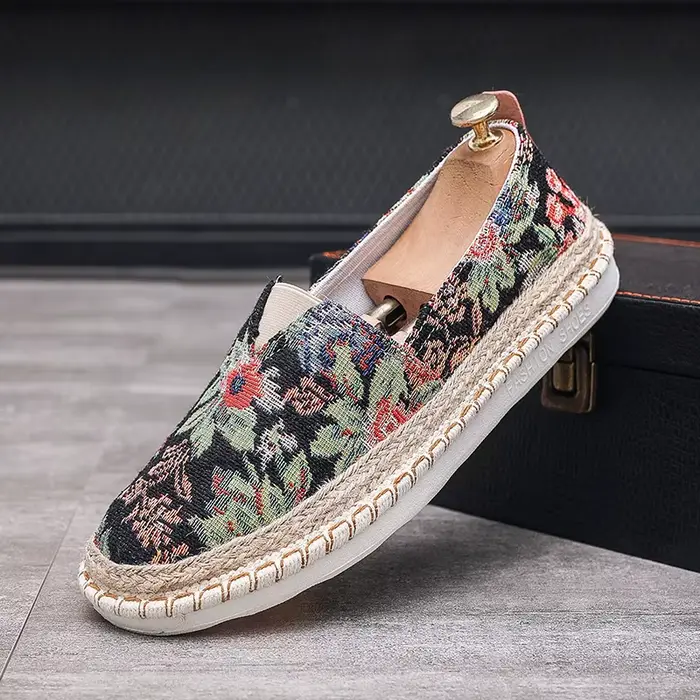 Chaussures plates pour hommes, nouveau style été 2026, chaussures décontractées à enfiler pour homme