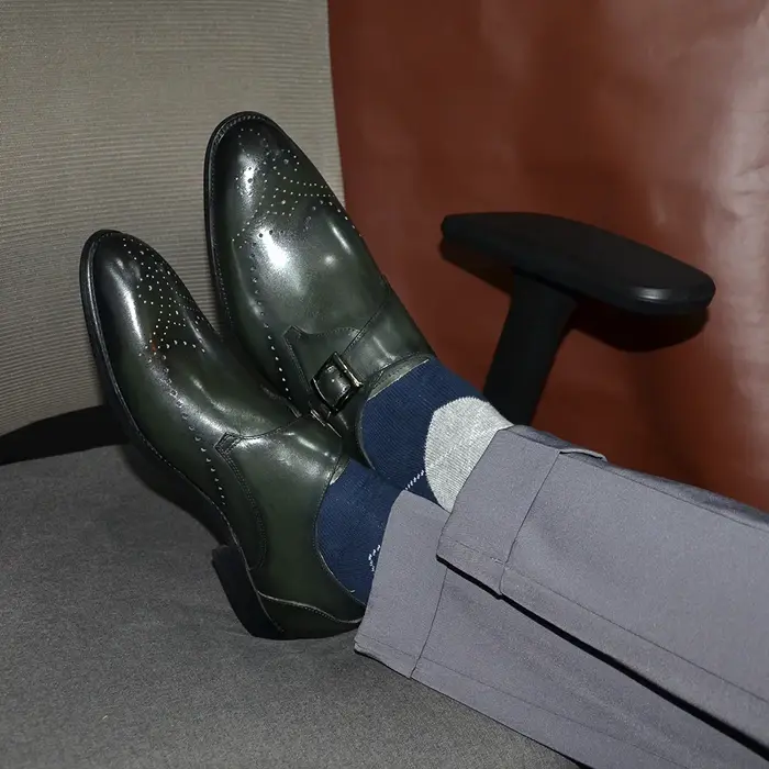 Chaussures habillées élégantes pour hommes à boucle unique en cuir véritable