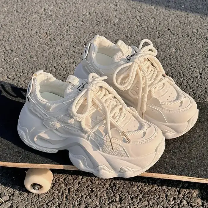 Chaussures Dad Shoes Femme Printemps/Été 2026 Nouvelle Collection Populaire à Semelle Épaisse Effet 