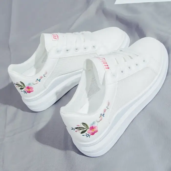 Chaussures de course pour femmes 2026, printemps-automne, mode, blanches, respirantes, brodées de fl