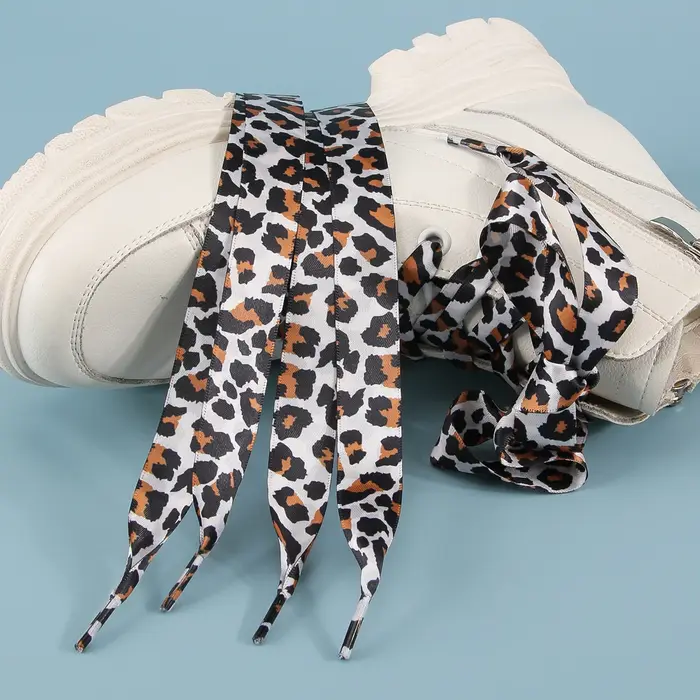 1 paire de lacets de chaussures en dentelle léopard