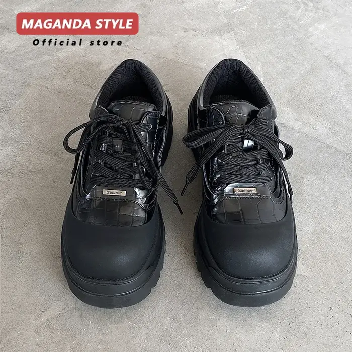 Chaussures de papa pour hommes, nouveau style, rehaussantes, à rivets, rétro, à semelle éponge large, en cuir véritable, chaussures de montagne