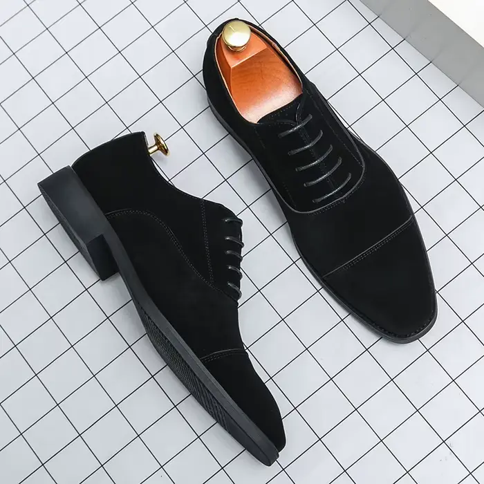 Chaussures en daim de marque italienne pour hommes