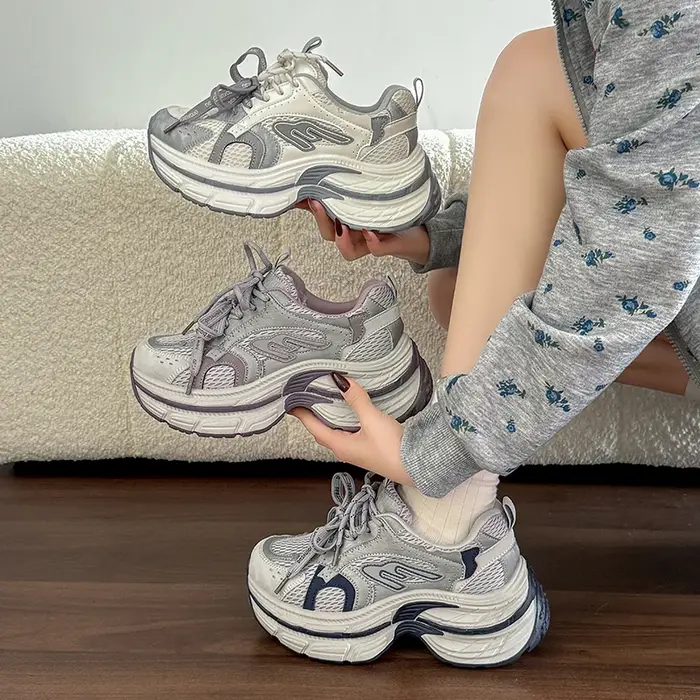 Chaussures à semelle épaisse confortables et tendance pour femmes, adaptées aux quatre saisons