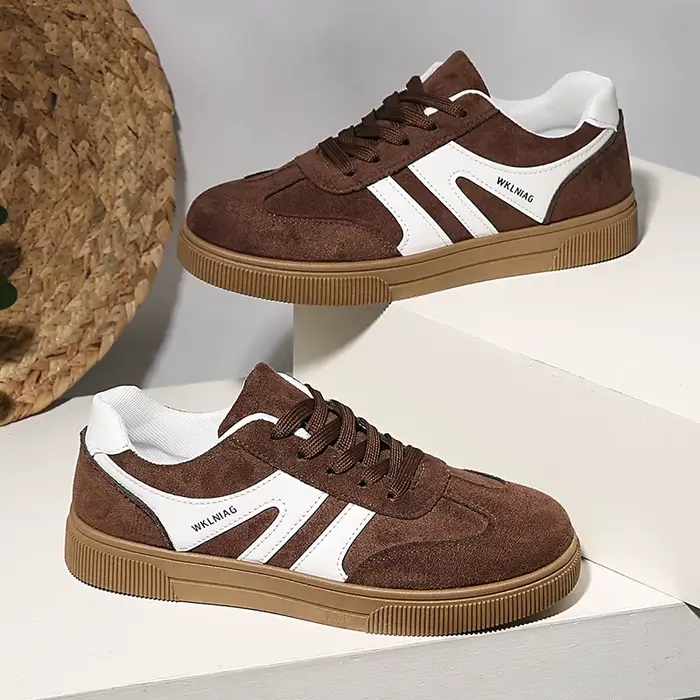 Baskets compensées marron en faux daim pour femme