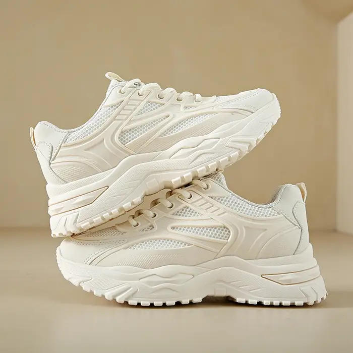 Baskets blanches en cuir pour femmes