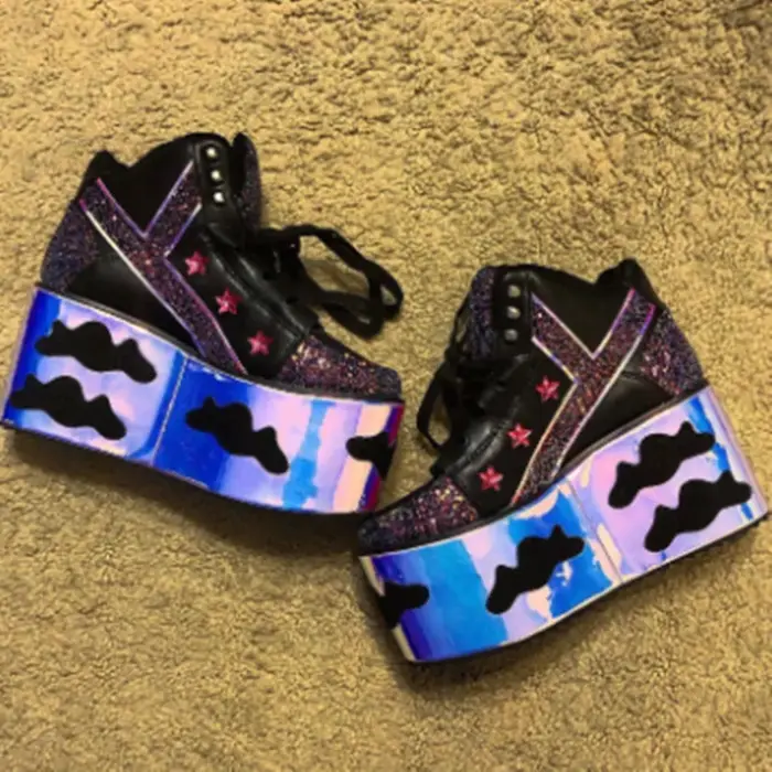 Chaussures compensées à lacets style punk pour femme