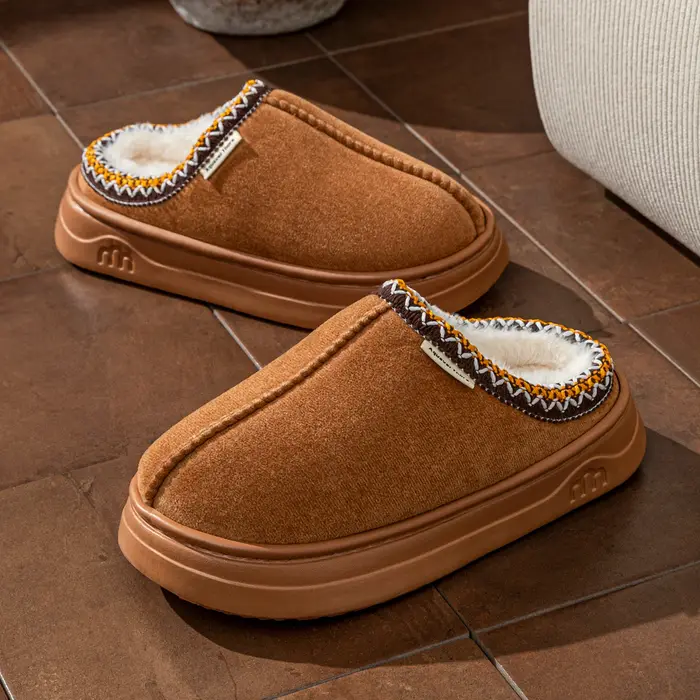 Pantoufles d'hiver pour femmes et hommes