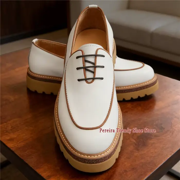 Chaussures Derby classiques faites à la main à semelle épaisse pour hommes
