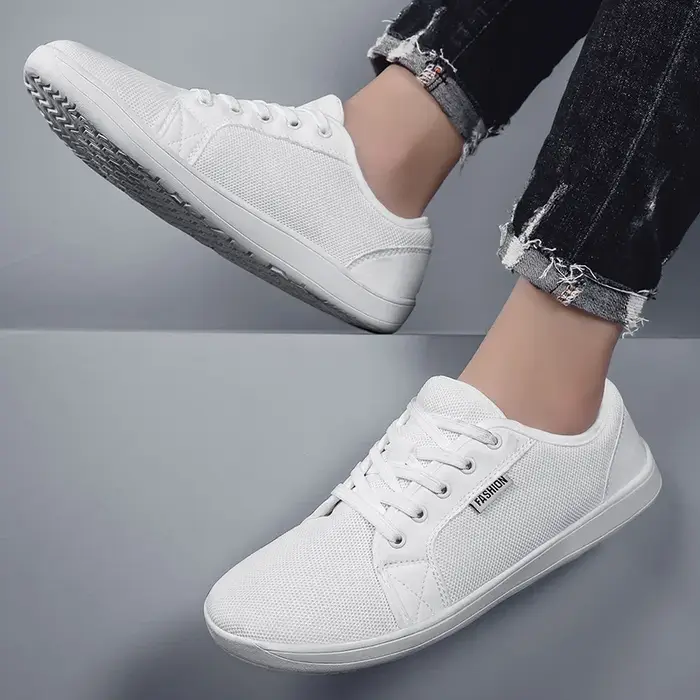 Chaussures de course pour hommes avec semelles souples pieds légers et larges adaptés aux