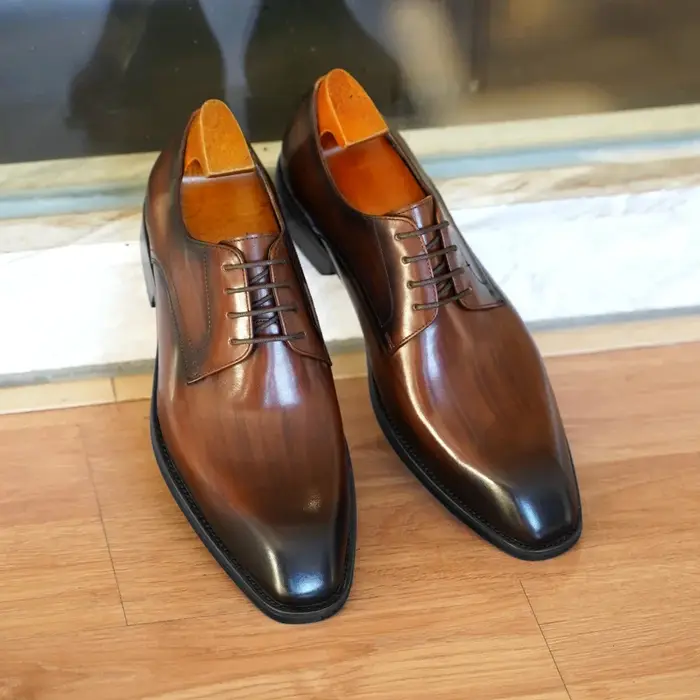 Chaussures habillées plates italiennes pour hommes