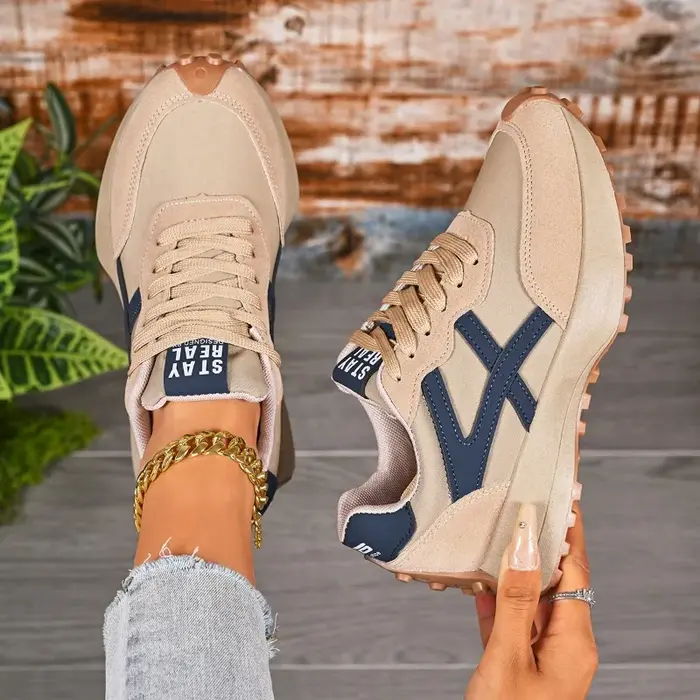 Nouvelles baskets de créateur pour femmes 2026 — Chaussures décontractées à lacets pour le printemps : Luxe