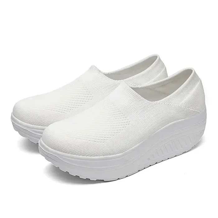 Baskets femmes mode Femme nouvelles chaussures vulcanisées pour femmes baskets fond épais sans lacet