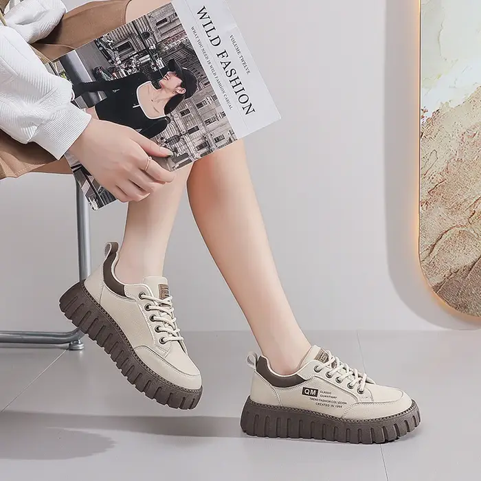 Nouvelles Chaussures Décontractées Femme Printemps 2026 Style Campus Designer Plateforme Tendance Polyvalentes en Cuir pour Étudiantes