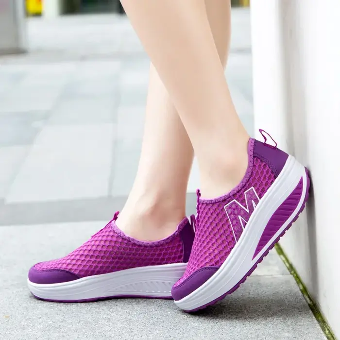 Baskets tendance pour femmes grandes tailles 35-42