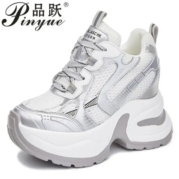 Baskets compensées vulcanisées en cuir véritable et maille synthétique de 12 cm pour femme – Idéales printemps