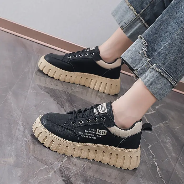 Nouvelles Chaussures Décontractées Femme Printemps 2026 Style Campus Designer Plateforme Tendance Polyvalentes en Cuir pour Étudiantes