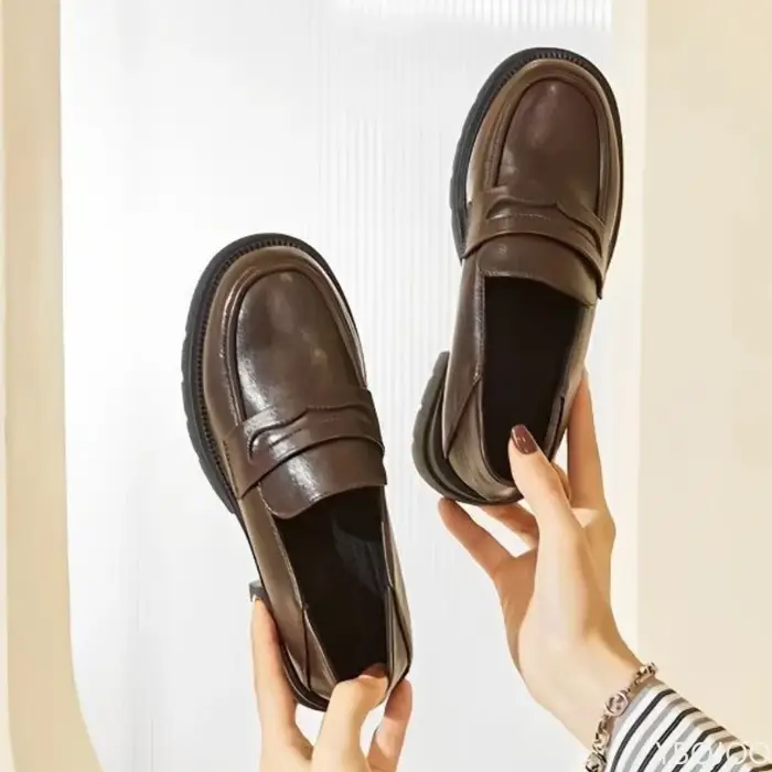 Chaussures en cuir décontractées pour femmes