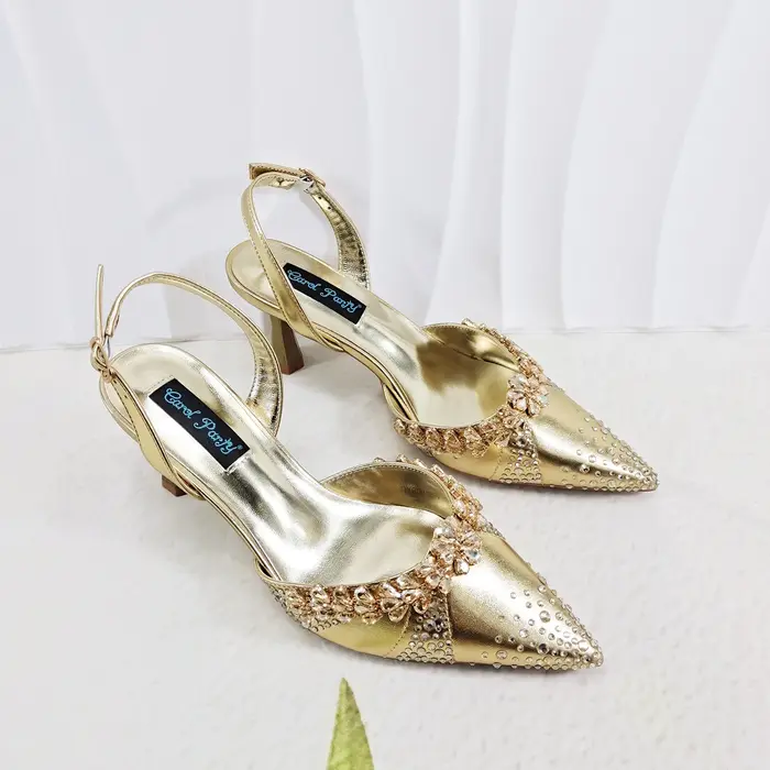 Chaussures à talons hauts italiennes à enfiler et sac tridimensionnel assorti, chaussures de soirée