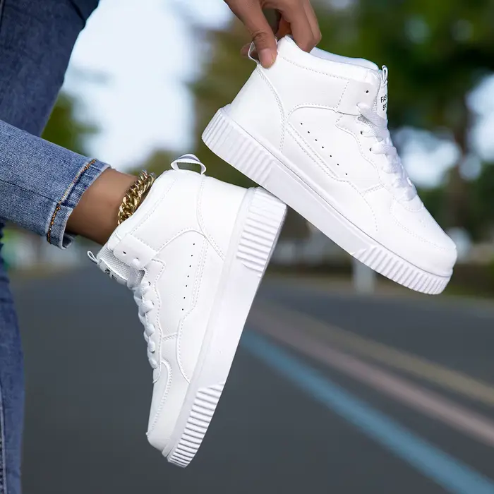 Chaussures en cuir décontractées pour hommes, style tendance, respirantes, polyvalentes, baskets blanches sport, chaussures en cuir tendance