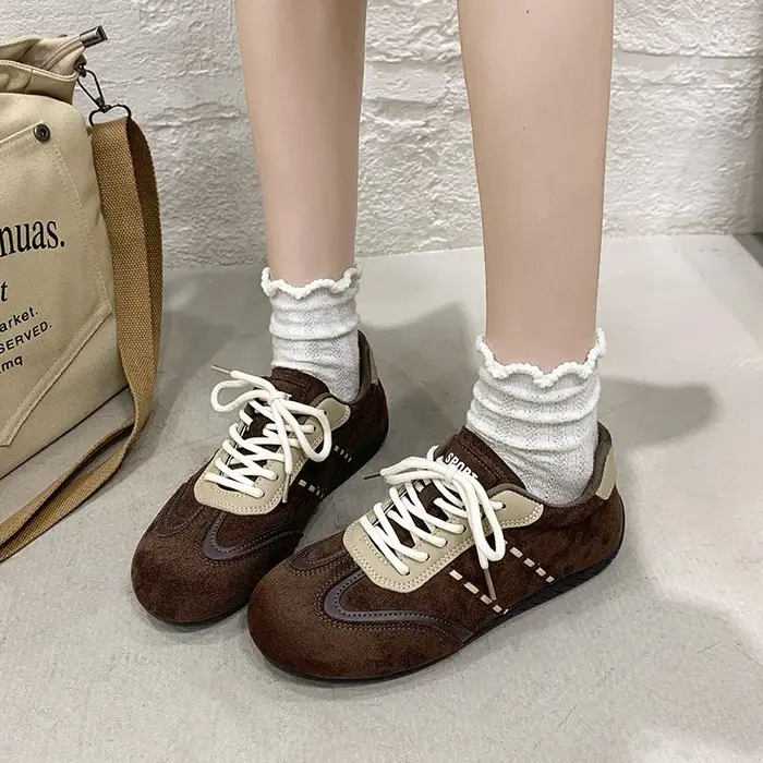 Chaussures Deqin rétro à la mode et légères pour femmes