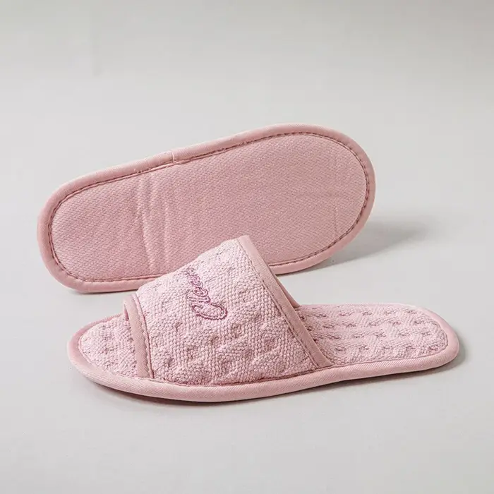Nouvelles pantoufles d'intérieur en coton pour femmes