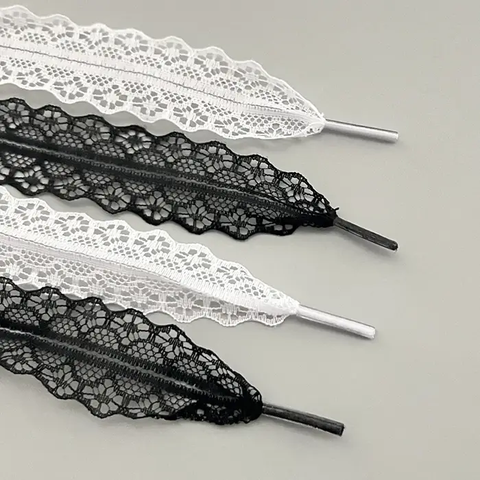 1 paire de lacets de remplacement en dentelle
