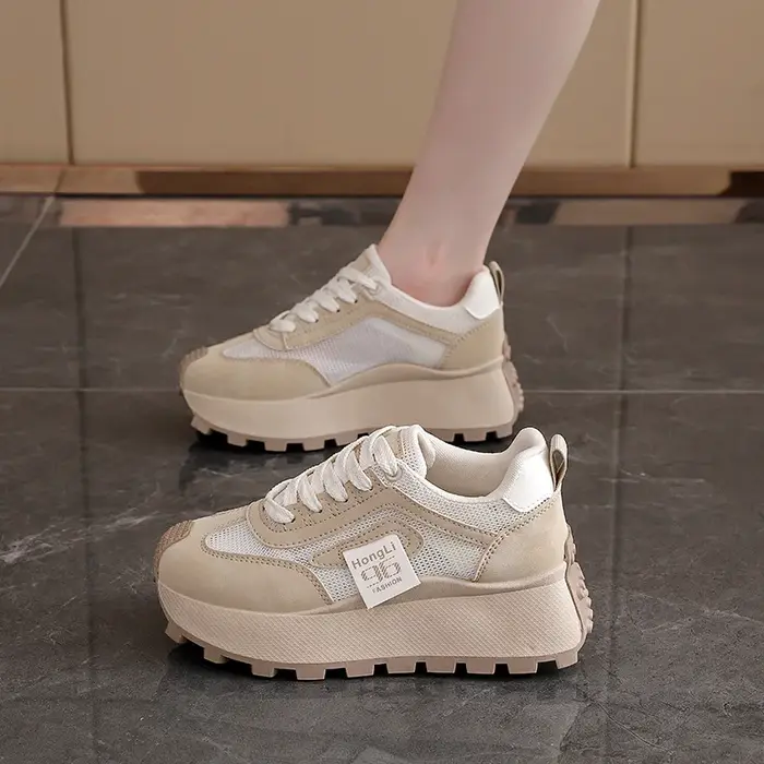 Grosses automne nouvelles femmes chaussures Csaual baskets de course mode à lacets Patchwork en cuir Sneaker
