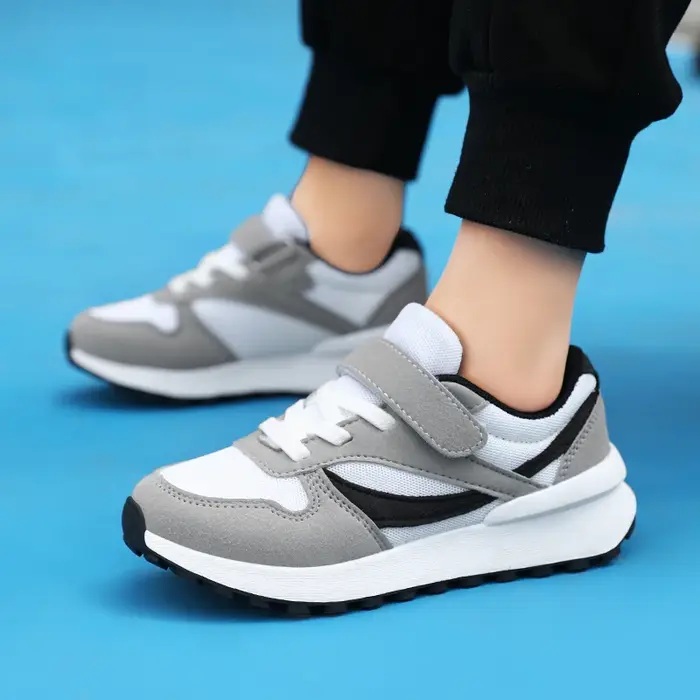 Baskets pour enfants 2025 chaussures de course athlétiques légères pour enfants mode filles garçons chaussures en plein air décontracté Snekaker chaussures de marche nouveau