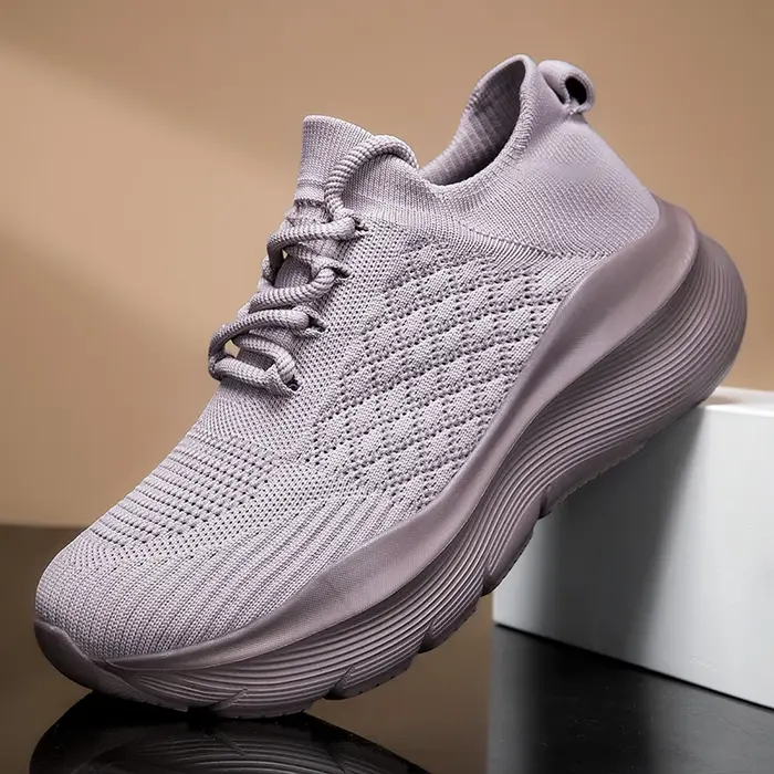 Chaussures de sport beiges à semelles incurvées épaisses pour hommes et femmes