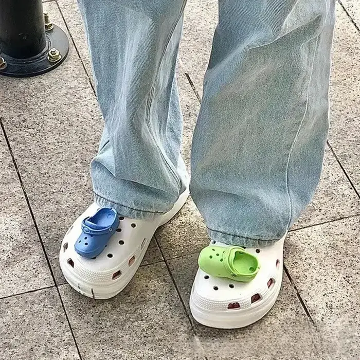 Mini breloques de chaussures colorées pour adultes et enfants