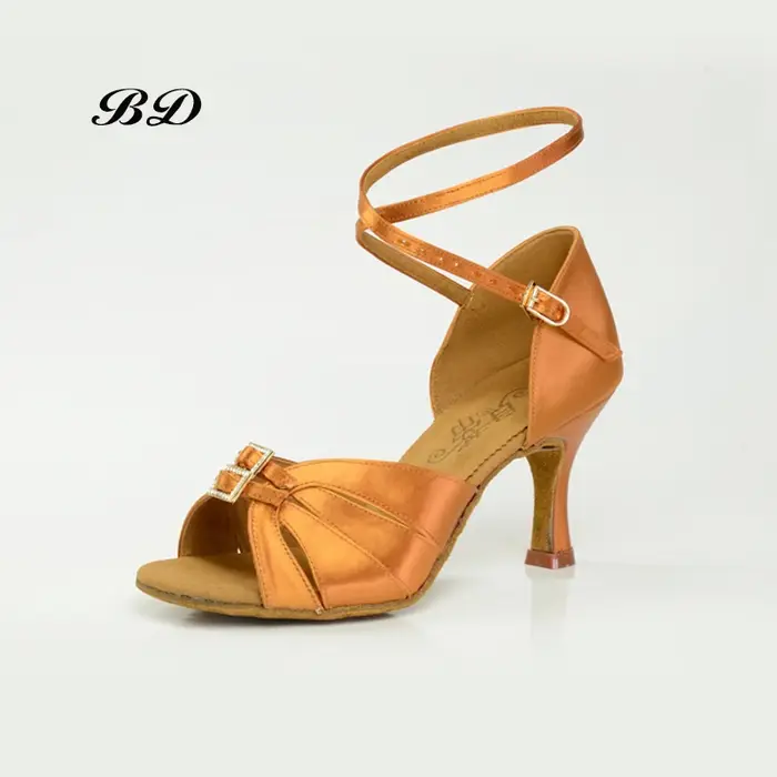 Chaussures de danse latine pour femmes