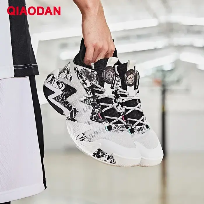 QIAODAN PoYing 2 chaussures de basket-ball professionnelles hommes 2025 mode élégant coussin antidérapant